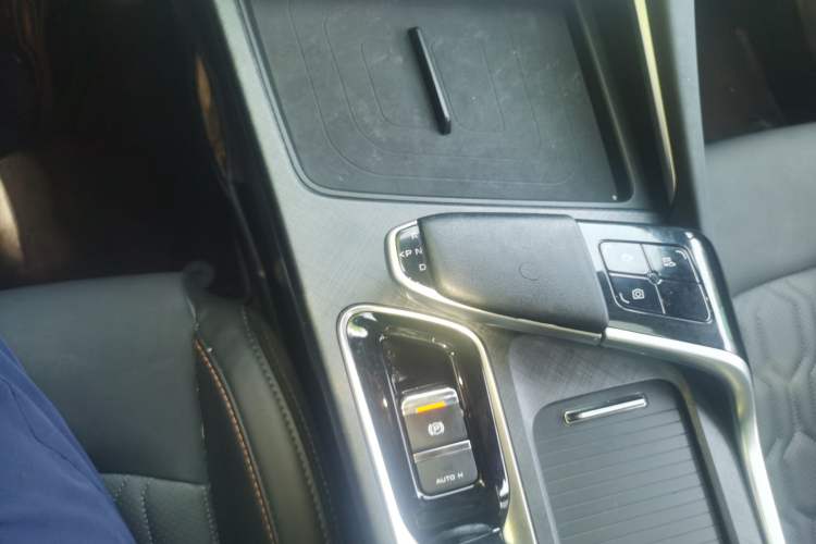 Used CHANGAN UNI-T 2022 2.0T Prestige Version Gear Lever