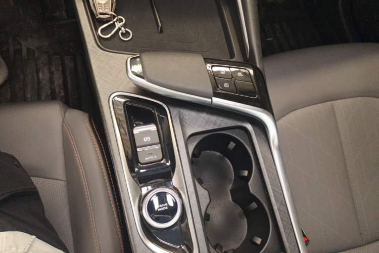Used CHANGAN UNI-T 2022 1.5T Prestige Version Gear Lever