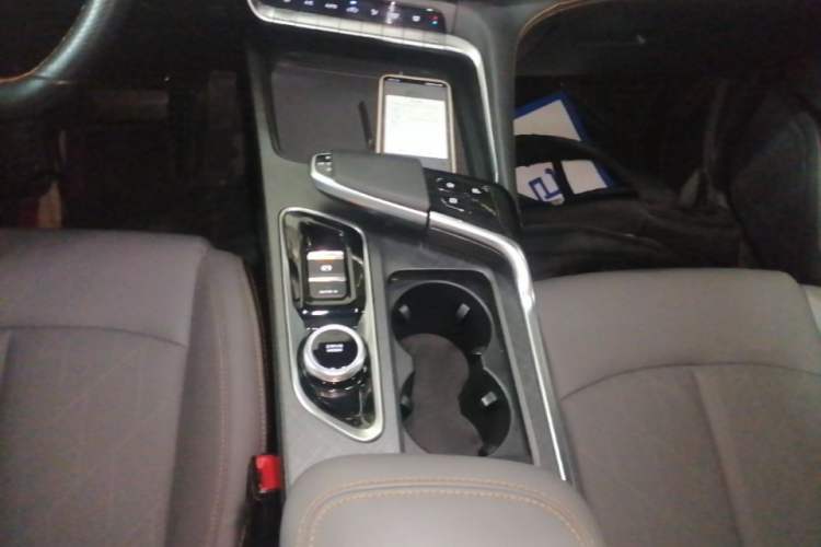 Used CHANGAN UNI-T 2022 1.5T Prestige Version Gear Lever
