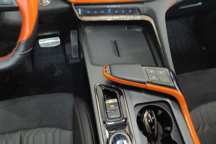 Used CHANGAN UNI-T 2022 1.5T Sport Edition Premium Version Gear Lever
