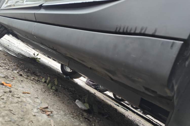 Used CHANGAN UNI-T 2022 1.5T Prestige Version Left Side Sill