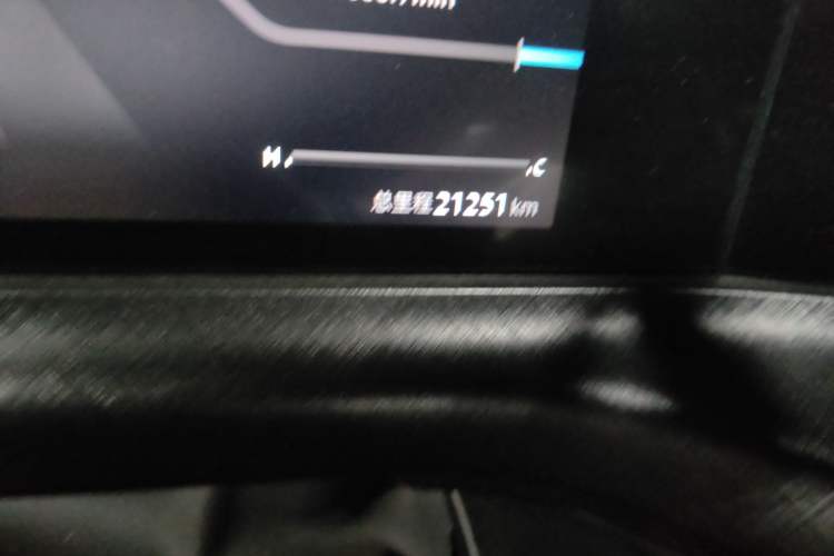 Used CHANGAN UNI-T 2022 1.5T Prestige Version Odometer Close Up