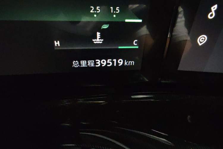 Used CHANGAN UNI-T 2022 1.5T Flagship Edition Odometer Close Up