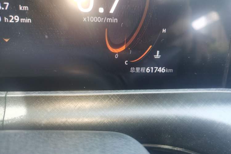 Used CHANGAN UNI-T 2022 2.0T Prestige Version Odometer Close Up