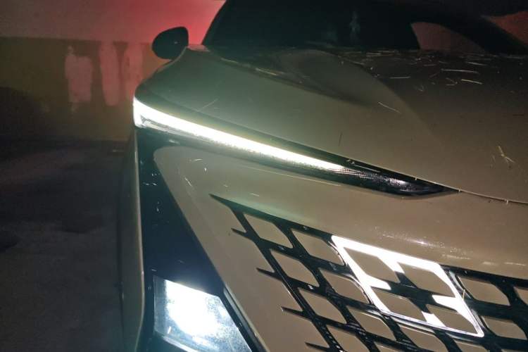 Used CHANGAN UNI-T 2022 1.5T Flagship Edition Right Front Headlight