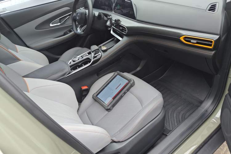 Used CHANGAN UNI-T 2022 1.5T Prestige Version Right Front Seat