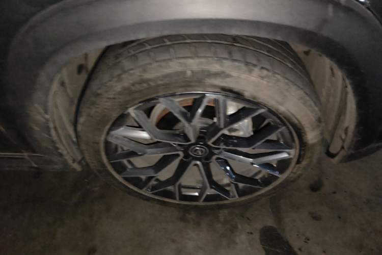Used CHANGAN UNI-T 2022 1.5T Prestige Version Right Front Wheel Hub