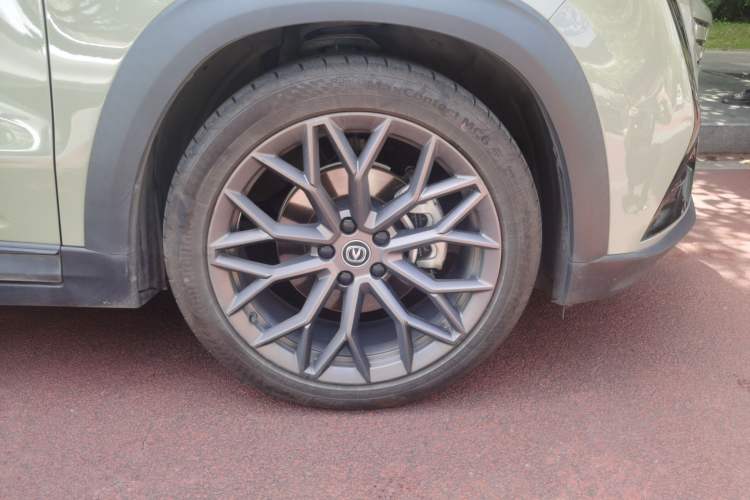 Used CHANGAN UNI-T 2022 2.0T Prestige Version Right Front Wheel Hub