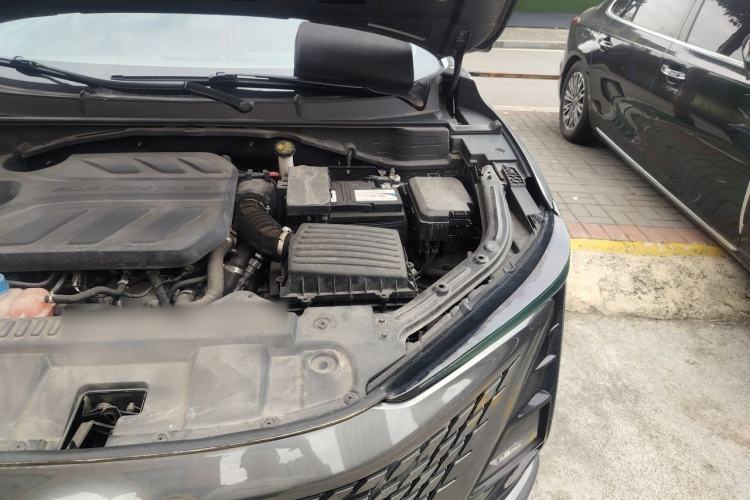 Used CHANGAN UNI-T 2022 1.5T Prestige Version Engine Bay Left