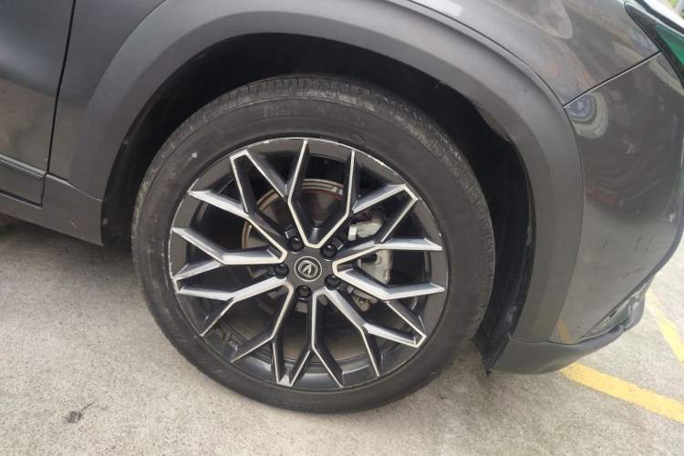 Used CHANGAN UNI-T 2022 1.5T Prestige Version Right Front Wheel Hub