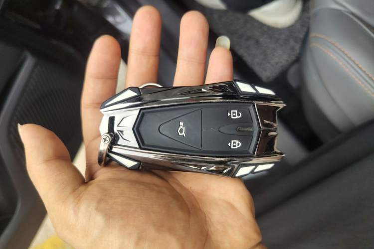 Used CHANGAN UNI-T 2022 1.5T Prestige Version Vehicle Key