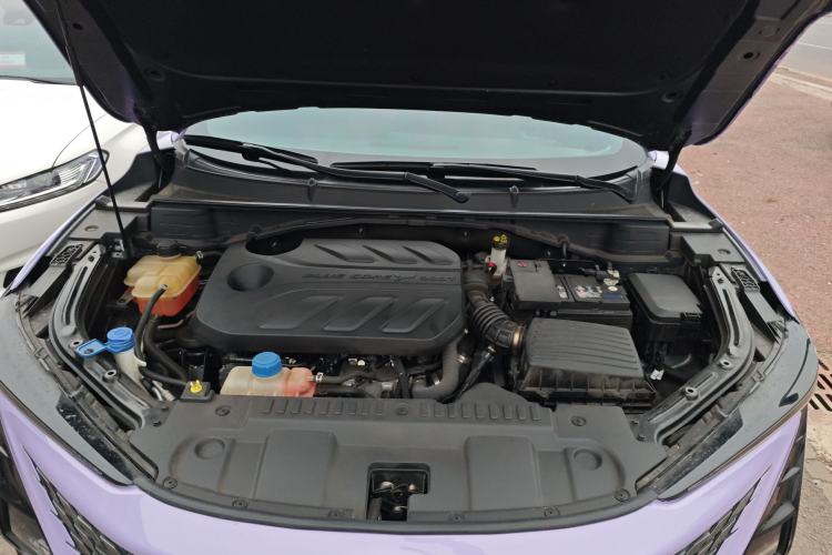 Used CHANGAN UNI-T 2022 1.5T Sport Edition Premium Version Engine Bay