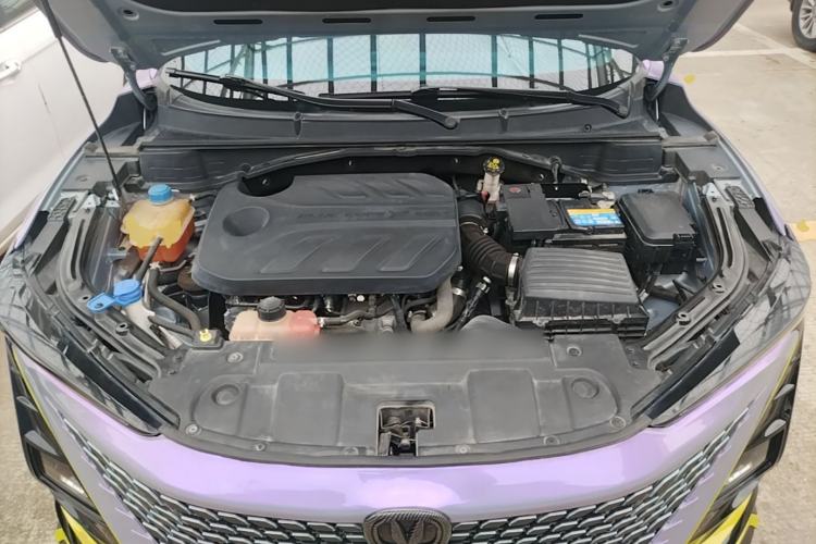 Used CHANGAN UNI-T 2022 1.5T Sport Edition Premium Version Engine Bay