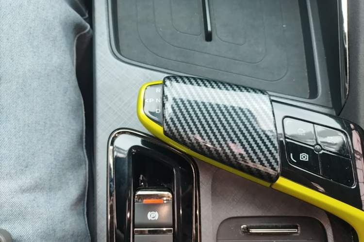 Used CHANGAN UNI-T 2022 1.5T Sport Edition Premium Version Gear Lever