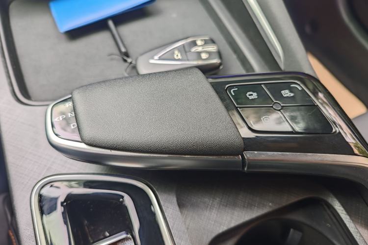 Used CHANGAN UNI-T 2022 1.5T Prestige Version Gear Lever