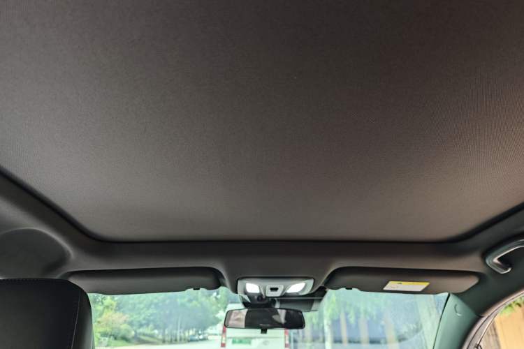 Used CHANGAN UNI-T 2022 1.5T Prestige Version Headliner
