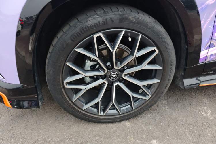 Used CHANGAN UNI-T 2022 1.5T Sport Edition Premium Version Left Front Wheel Hub