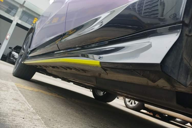 Used CHANGAN UNI-T 2022 1.5T Sport Edition Premium Version Left Side Sill