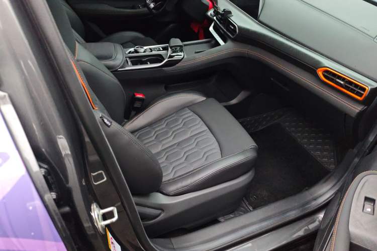 Used CHANGAN UNI-T 2022 1.5T Sport Edition Premium Version Right Front Seat