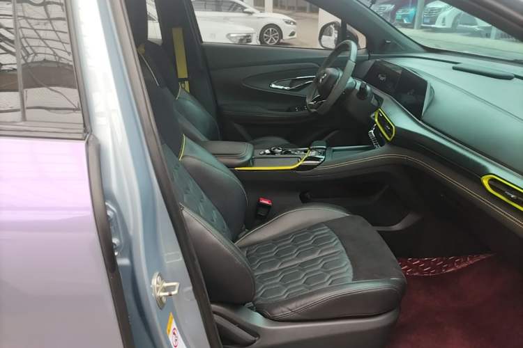 Used CHANGAN UNI-T 2022 1.5T Sport Edition Premium Version Right Front Seat