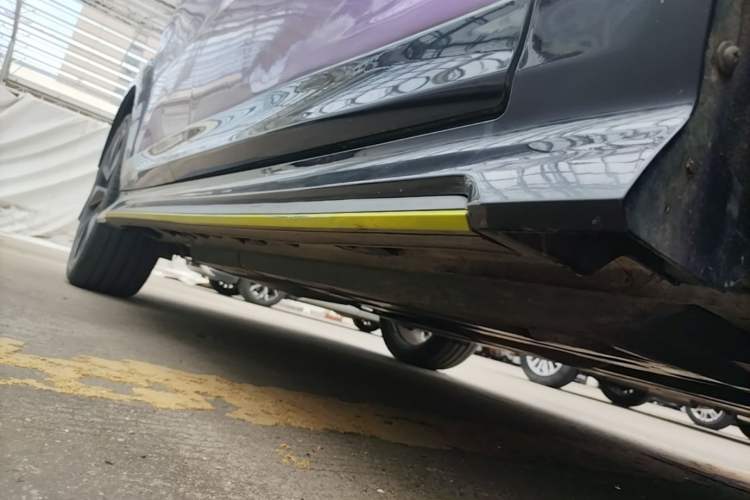 Used CHANGAN UNI-T 2022 1.5T Sport Edition Premium Version Right Side Sill