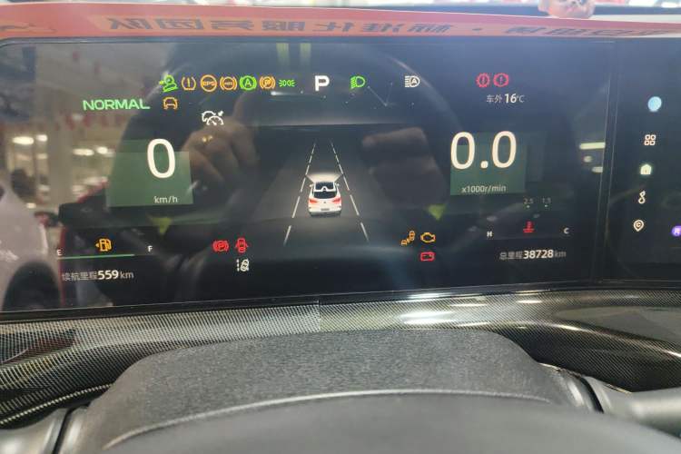 Used CHANGAN UNI-T 2022 1.5T Sport Edition Flagship Version Odometer Close Up