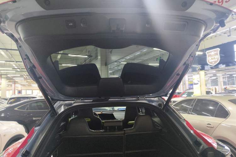 Used CHANGAN UNI-T 2022 1.5T Sport Edition Flagship Version Trunk