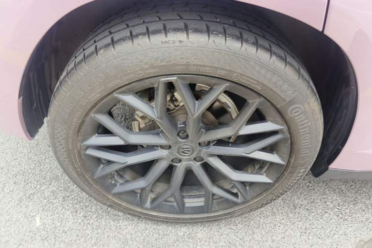 Used CHANGAN UNI-T 2022 1.5T Prestige Version Right Rear Wheel Hub