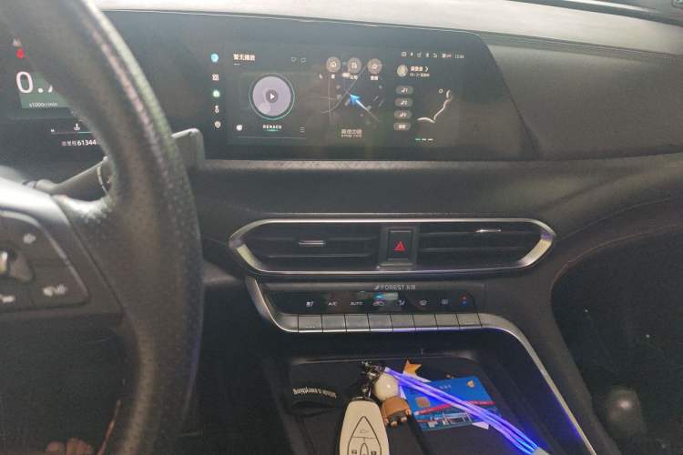 Used CHANGAN UNI-T 2022 1.5T Prestige Version Audio And AC Panel