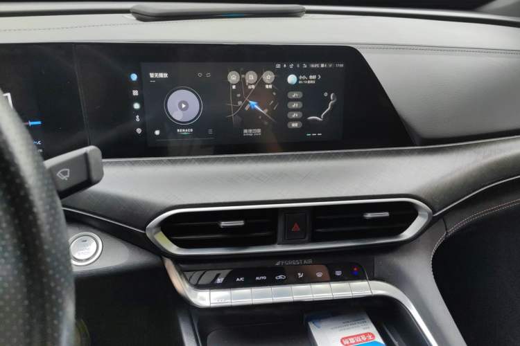 Used CHANGAN UNI-T 2022 1.5T Prestige Version Audio And AC Panel