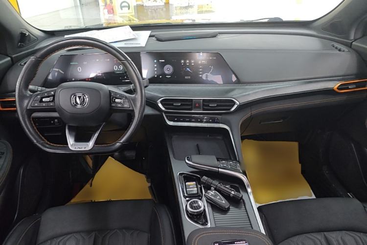 Used CHANGAN UNI-T 2022 1.5T Prestige Version Center Console