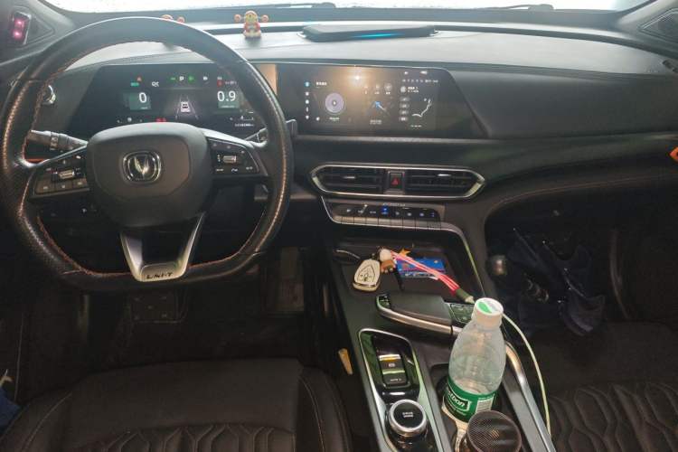 Used CHANGAN UNI-T 2022 1.5T Prestige Version Center Console