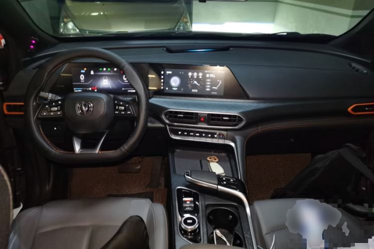 Used CHANGAN UNI-T 2022 1.5T Sport Edition Premium Version Center Console