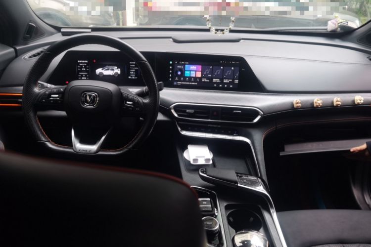 Used CHANGAN UNI-T 2022 1.5T Prestige Version Center Console