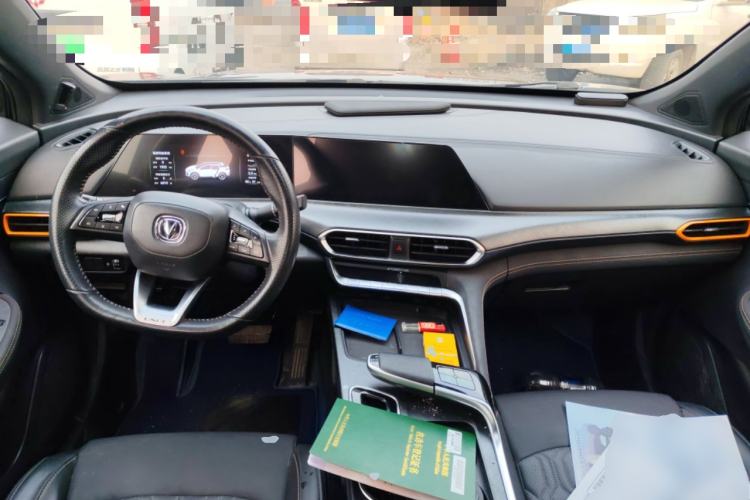 Used CHANGAN UNI-T 2022 2.0T Prestige Version Center Console