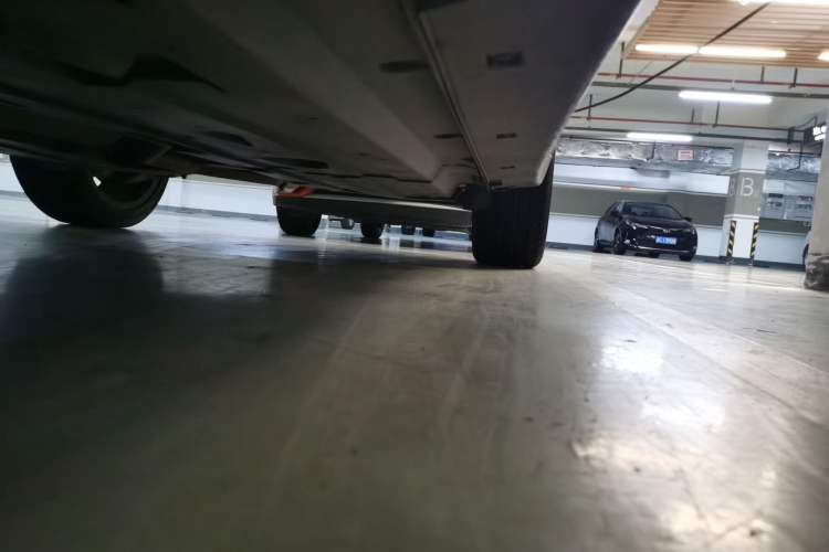 Used CHANGAN UNI-T 2022 1.5T Sport Edition Premium Version Chassis Front Left