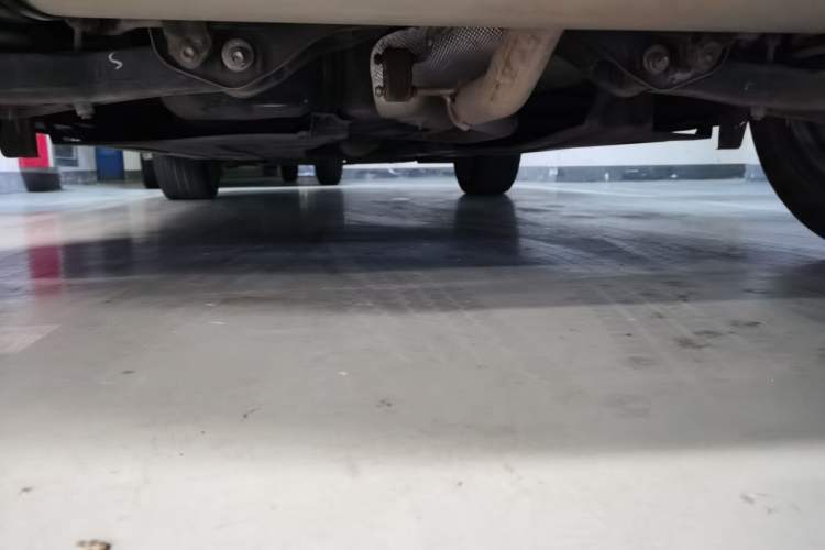 Used CHANGAN UNI-T 2022 1.5T Sport Edition Premium Version Chassis Rear