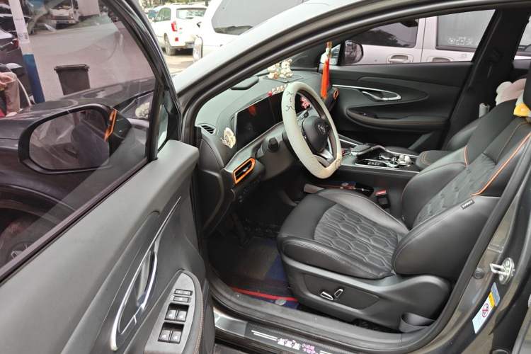 Used CHANGAN UNI-T 2022 1.5T Sport Edition Premium Version Driver Seat