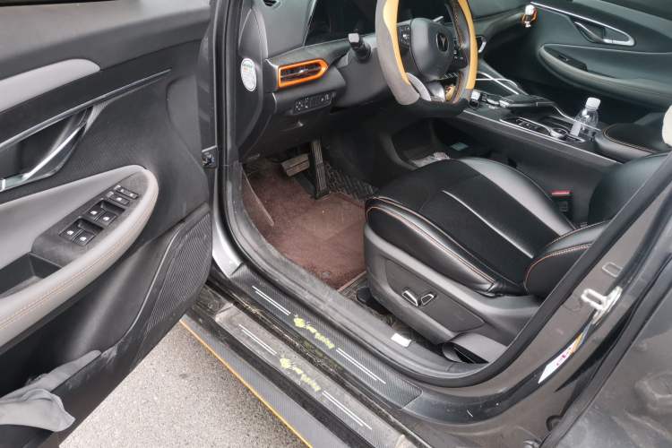 Used CHANGAN UNI-T 2022 1.5T Sport Edition Premium Version Driver Seat