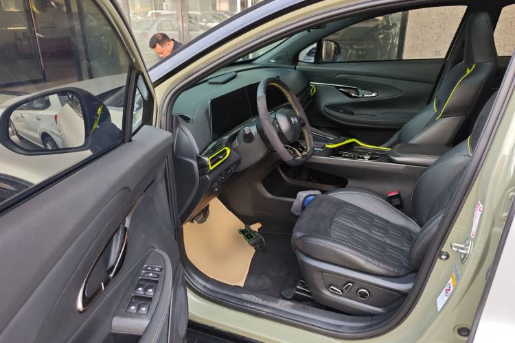 Used CHANGAN UNI-T 2022 1.5T Sport Edition Flagship Version Driver Seat