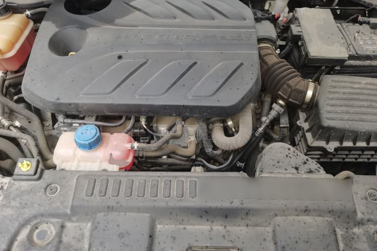 Used CHANGAN UNI-T 2022 1.5T Flagship Edition Engine Bay
