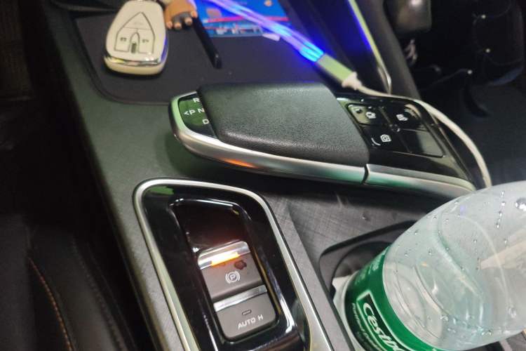 Used CHANGAN UNI-T 2022 1.5T Prestige Version Gear Lever
