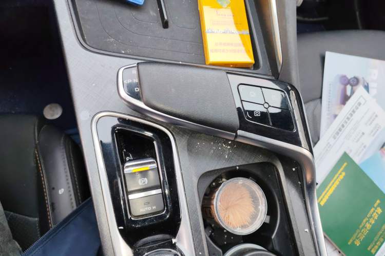 Used CHANGAN UNI-T 2022 2.0T Prestige Version Gear Lever