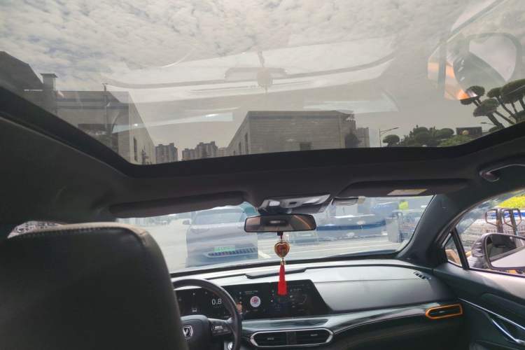 Used CHANGAN UNI-T 2022 1.5T Flagship Edition Headliner