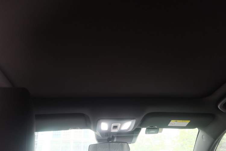 Used CHANGAN UNI-T 2022 1.5T Prestige Version Headliner