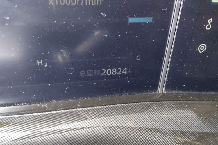 Used CHANGAN UNI-T 2022 1.5T Flagship Edition Odometer Close Up
