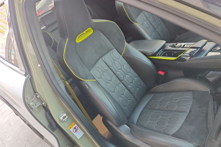 Used CHANGAN UNI-T 2022 1.5T Sport Edition Flagship Version Right Front Seat