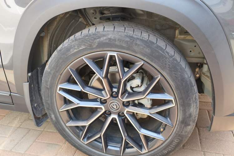 Used CHANGAN UNI-T 2022 1.5T Prestige Version Right Front Wheel Hub
