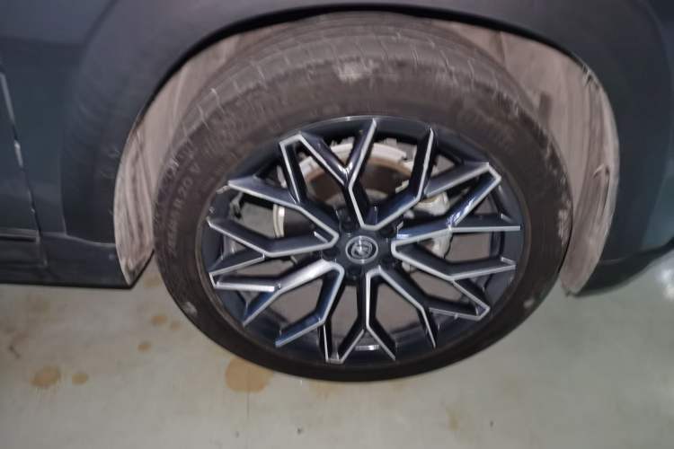 Used CHANGAN UNI-T 2022 1.5T Sport Edition Premium Version Right Front Wheel Hub