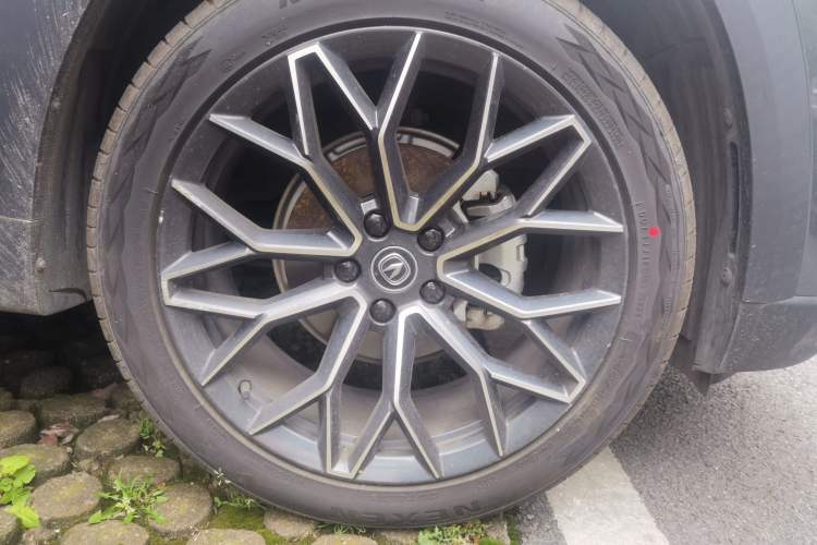 Used CHANGAN UNI-T 2022 1.5T Prestige Version Right Front Wheel Hub